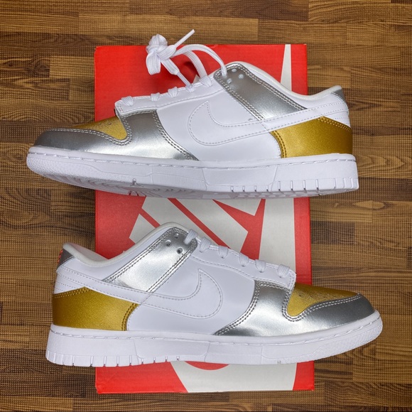 Nike Dunk low womens heirloom - Picture 2 of 14